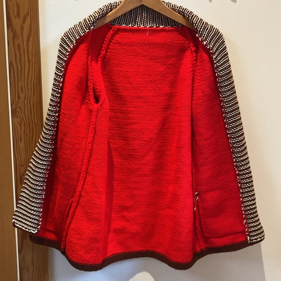 🤍 Handmade Knit Sweater - Picture 5 of 5